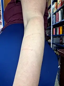 Snapshot of nidia2026 chatting on 10-28-25, 04:20 nidia2026 online show from 10-28-25, 04:20