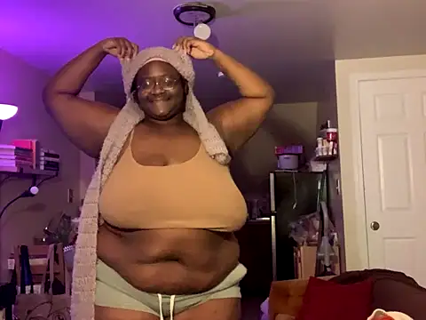 BigKittyRaven online show from 12-08-24, 07:05