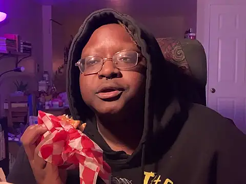 BigKittyRaven online show from 12-21-24, 02:19