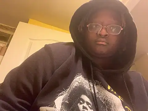 BigKittyRaven online show from 01-04-25, 04:23