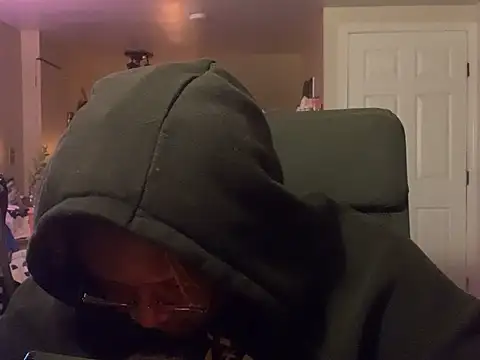 BigKittyRaven online show from 01-23-25, 04:19