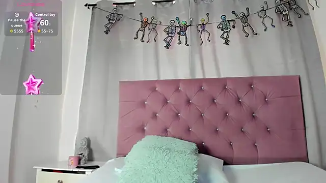 Snapshot of _lexx1e chatting on 11-26-25, 01:12 lexx1e online show from 11-26-25, 01:12