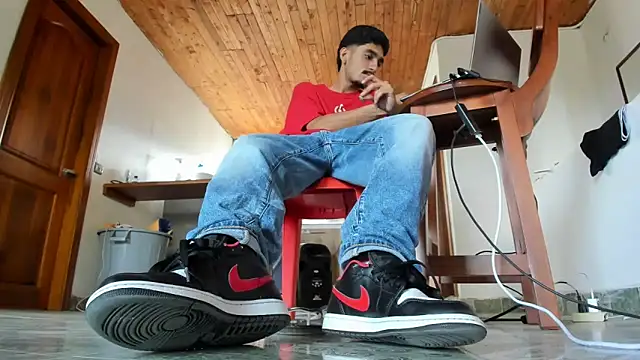 latin bbc online show from 02-05-26, 09:41