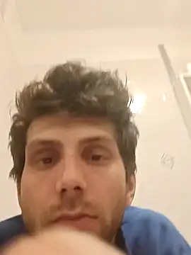 Snapshot of dariodario chatting on 03-06-25, 10:04 dariodario online show from 03-06-25, 10:04