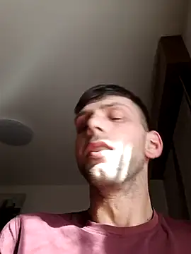 Snapshot of dariodario chatting on 03-20-25, 08:09 dariodario online show from 03-20-25, 08:09