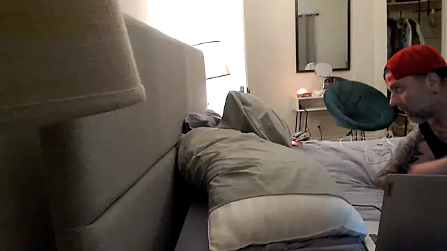 funcouple012 online show from 12-06-24, 02:57