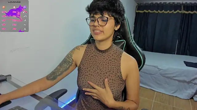 Snapshot of gooddess_isis chatting on 12-07-24, 07:49 gooddess isis online show from 12-07-24, 07:49