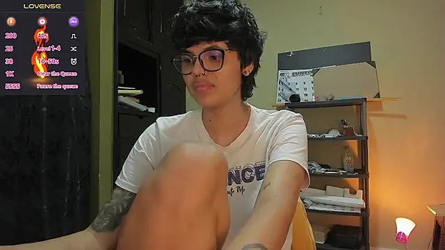 Snapshot of gooddess_isis chatting on 12-23-24, 08:44 gooddess isis online show from 12-23-24, 08:44