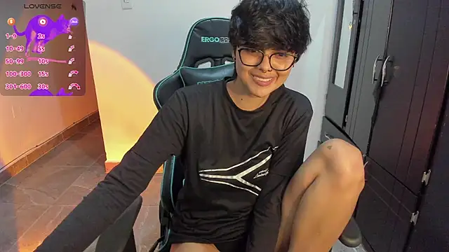 Snapshot of gooddess_isis chatting on 01-07-25, 01:59 gooddess isis online show from 01-07-25, 01:59