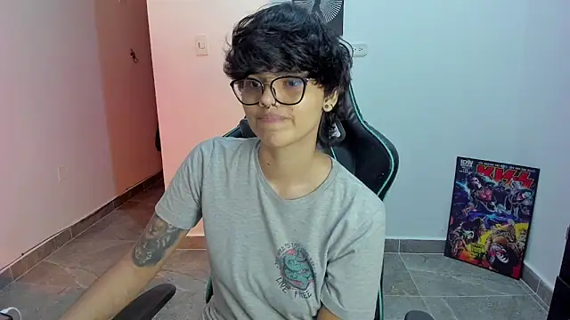 Snapshot of gooddess_isis chatting on 02-19-25, 02:12 gooddess isis online show from 02-19-25, 02:12