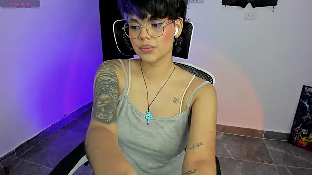 Snapshot of gooddess_isis chatting on 10-10-25, 01:26 gooddess isis online show from 10-10-25, 01:26