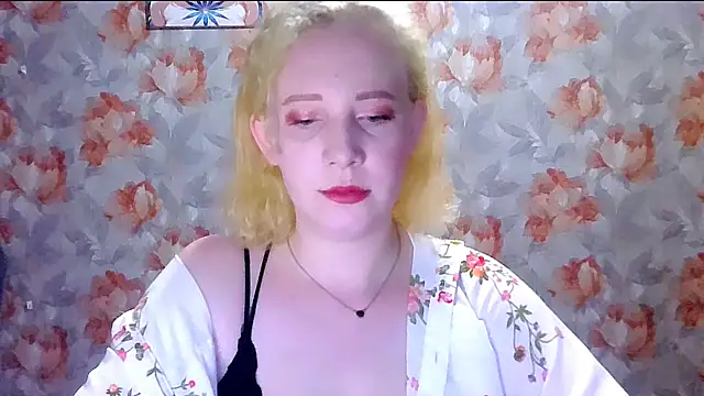 Snapshot of MelxMellie chatting on 06-25-26, 07:51 MelxMellie online show from 06-25-26, 07:51