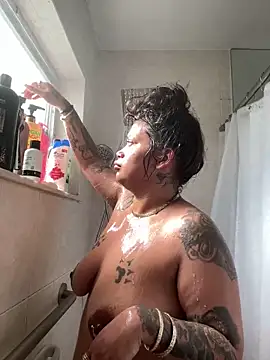 Snapshot of shyfr34k chatting on 01-18-25, 06:10 shyfr34k online show from 01-18-25, 06:10