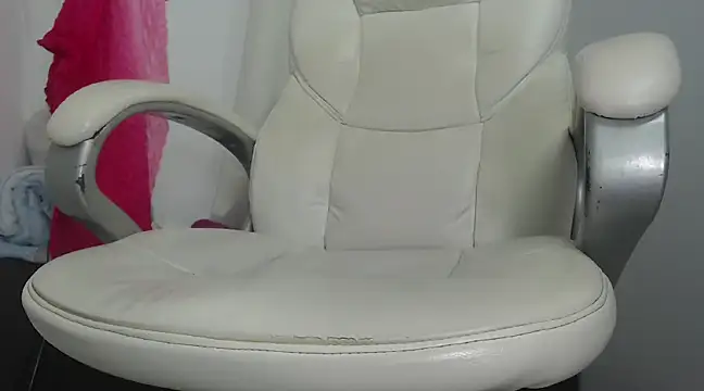 Snapshot of Xileny-Halliwey chatting on 03-09-25, 01:14 Xileny-Halliwey online show from 03-09-25, 01:14