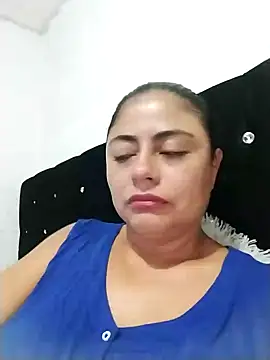 ElizabethWeil online show from 04-24-26, 01:57