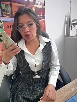 LIZ-06  online show from 11-25-25, 12:49