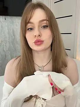 Snapshot of CaseyCumFace chatting on 01-22-25, 07:45 CaseyCumFace online show from 01-22-25, 07:45