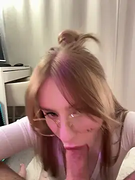 Snapshot of CaseyCumFace chatting on 03-02-25, 09:54 CaseyCumFace online show from 03-02-25, 09:54