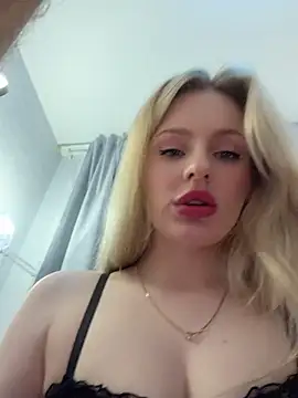Snapshot of CaseyCumFace chatting on 06-15-26, 07:38 CaseyCumFace online show from 06-15-26, 07:38