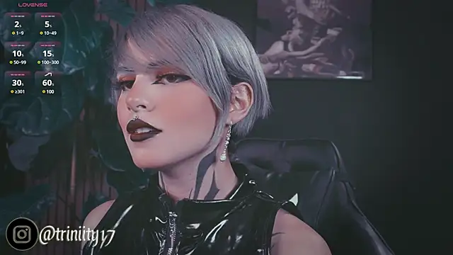 Snapshot of Trinity___s chatting on 01-26-25, 05:02 Trinity s online show from 01-26-25, 05:02