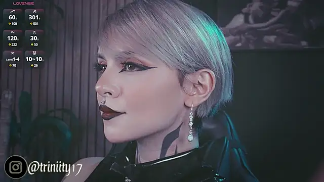 Snapshot of Trinity___s chatting on 02-04-25, 01:38 Trinity s online show from 02-04-25, 01:38