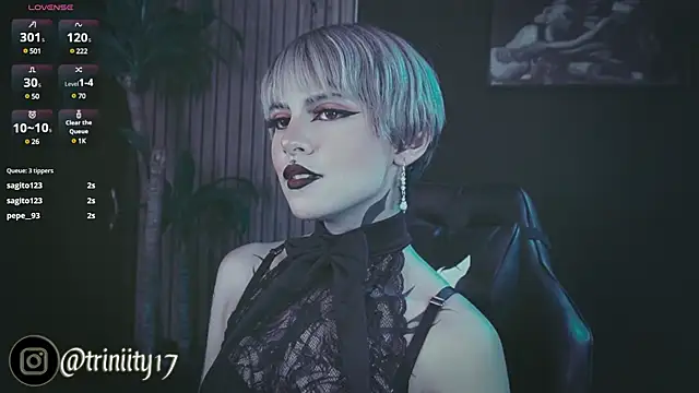 Snapshot of Trinity___s chatting on 02-10-25, 01:24 Trinity s online show from 02-10-25, 01:24