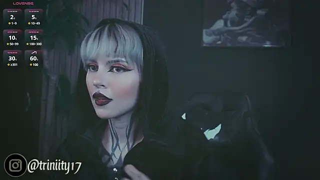 Snapshot of Trinity___s chatting on 02-10-25, 06:35 Trinity s online show from 02-10-25, 06:35