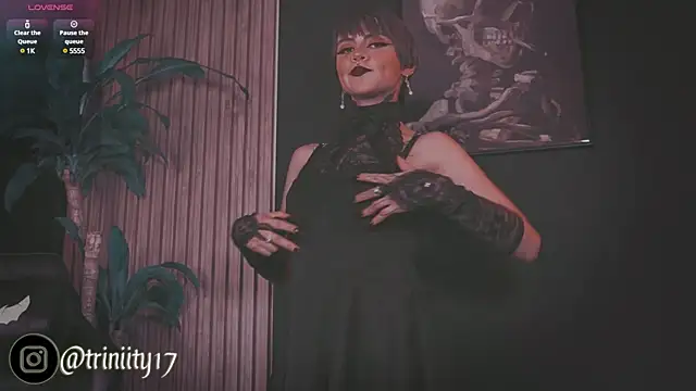 Snapshot of Trinity___s chatting on 02-16-25, 11:48 Trinity s online show from 02-16-25, 11:48