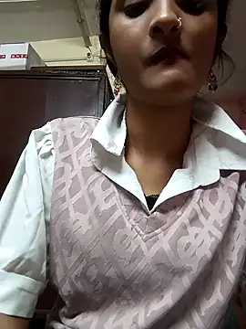 Snapshot of BabySlimmy10 chatting on 03-17-25, 10:49 BabySlimmy10 online show from 03-17-25, 10:49