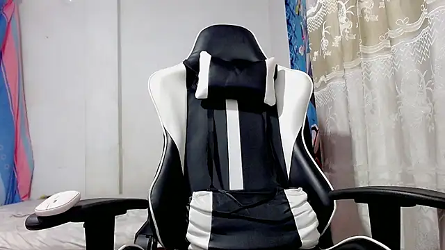 danilo302209 online show from 03-08-25, 12:52