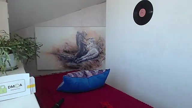 Snapshot of Luxuriouss_s chatting on 09-26-25, 04:16 Luxuriouss s online show from 09-26-25, 04:16