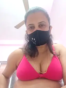 Snapshot of Cute-manisha chatting on 01-19-25, 09:44 Cute-manisha online show from 01-19-25, 09:44