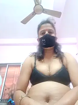 Snapshot of Cute-manisha chatting on 01-20-25, 01:50 Cute-manisha online show from 01-20-25, 01:50