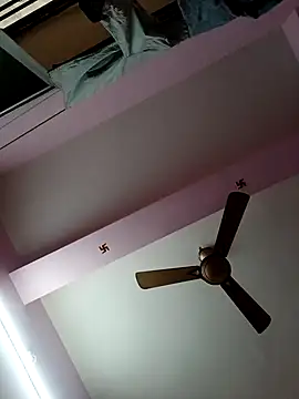 Snapshot of Cute-manisha chatting on 02-03-25, 03:53 Cute-manisha online show from 02-03-25, 03:53