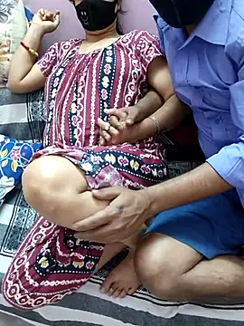 Snapshot of Cute-manisha chatting on 02-28-25, 09:47 Cute-manisha online show from 02-28-25, 09:47