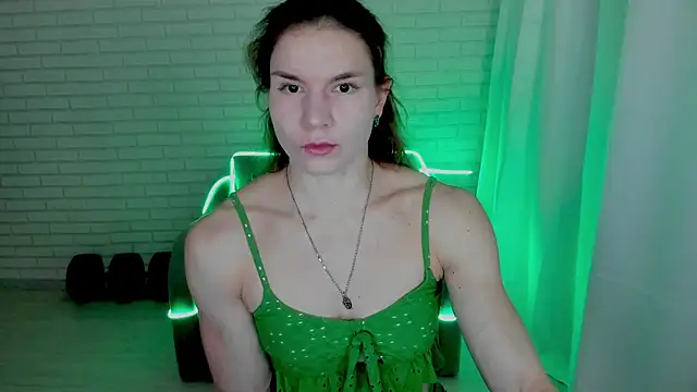 Snapshot of Lisa_Ray chatting on 01-12-25, 06:17 Lisa Ray online show from 01-12-25, 06:17