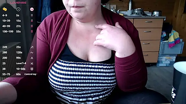 Snapshot of KasiaPrivat chatting on 02-28-25, 07:48 KasiaPrivat online show from 02-28-25, 07:48