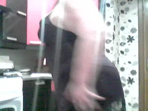 Lisa Suzie online show from 11-17-25, 04:13