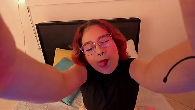 Snapshot of Emyli_rousse_ chatting on 01-20-25, 02:03 Emyli rousse online show from 01-20-25, 02:03