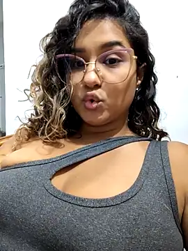 BrendaGirs online show from 04-15-26, 02:29