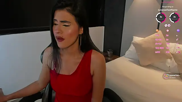 stephanya  online show from 10-24-25, 08:05