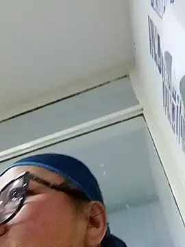 Snapshot of Darly_Gomez chatting on 12-20-24, 11:26 Darly Gomez online show from 12-20-24, 11:26