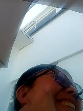 Snapshot of Darly_Gomez chatting on 01-09-25, 03:34 Darly Gomez online show from 01-09-25, 03:34