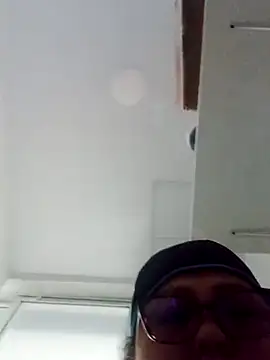 Snapshot of Darly_Gomez chatting on 03-15-25, 06:32 Darly Gomez online show from 03-15-25, 06:32