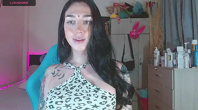 Snapshot of karla_zambrano chatting on 02-25-25, 07:36 karla zambrano online show from 02-25-25, 07:36