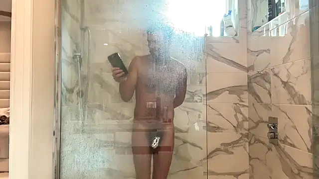 Snapshot of 69woodinson chatting on 09-17-25, 02:52 69woodinson online show from 09-17-25, 02:52