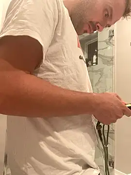 Snapshot of 69woodinson chatting on 01-18-26, 04:05 69woodinson online show from 01-18-26, 04:05