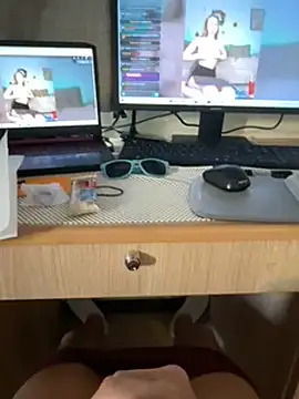 Snapshot of Hard_SeaMen chatting on 01-11-25, 11:02 Hard SeaMen online show from 01-11-25, 11:02