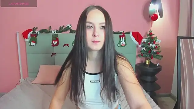 BeatriceReeves online show from 12-04-25, 01:04