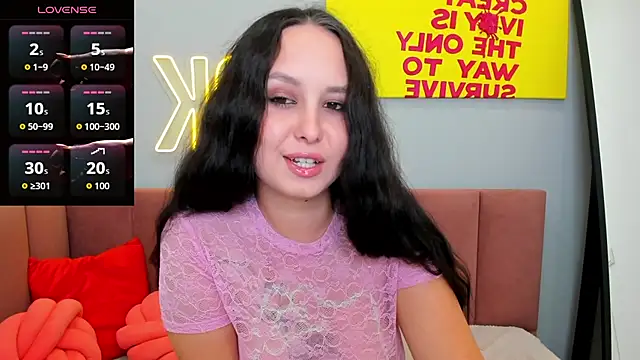 Snapshot of BeatriceReeves chatting on 07-20-26, 01:09 BeatriceReeves online show from 07-20-26, 01:09